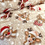 Bézs alapon Mikulás és Rudolf mintás kötött hatású loneta (dekortextil)