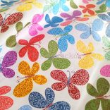 Fehér alapon színes pillangó mintás pamutvászon